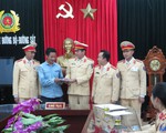 Cảnh sát giao thông Thanh Hóa trả lại 30 triệu cho người đánh rơi