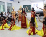 Học trò 12 học văn bằng... toán, kỹ thuật, nhạc họa