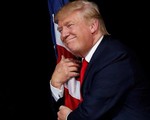 Ghét truyền thông, ông Trump hủy tiệc Giáng Sinh cho báo chí