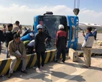 Lật xe khách trên quốc lộ 18, 1 người chết, 6 người bị thương