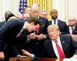 Lá bài Mexico của ông Trump