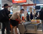 Chuyện người đàn ông thơm phức nước hoa ở sân bay Tân Sơn Nhất