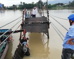 Cầu sập ở Khánh Hòa, 3 người rơi xuống sông