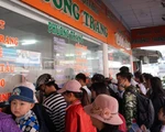 Bến xe chật cứng người rời Sài Gòn nghỉ Tết dương lịch