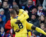 Kante tỏa sáng, Chelsea thắng chật vật Crystal Palace