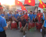 Hàng chục ngàn cổ động viên Việt Nam đang tràn về Mỹ Đình