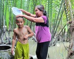 "Sẻ chia nước sạch 2018": Về nơi vo gạo bằng nước rạch