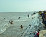 Cứu sống sáu trẻ bị đuối nước tại biển Trà Vinh