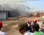 Xưởng sản xuất viên nén gỗ cháy lớn, thiệt hại hàng tỉ đồng