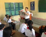 Đọc báo để dạy giáo dục công dân