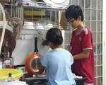 Lớp 8, con trai tôi biết làm hết việc nhà và cả nấu ăn