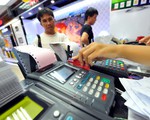 ‘Thúc’ các bộ ngành đẩy mạnh truyền thông về thanh toán không dùng tiền mặt