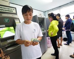 17 ngân hàng đồng loạt miễn giảm phí chuyển tiền từ 25-2