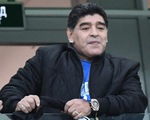 Maradona sốt ruột, muốn truyền lửa cho Messi và đàn em