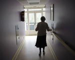 Pháp xây làng riêng cho bệnh nhân Alzheimer