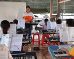 Ngôi trường dạy bơi, nhạc, tiếng Anh... miễn phí