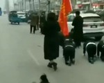 Công ty Trung Quốc phạt nhân viên 