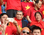 Phụ huynh các tuyển thủ có mặt trên khán đài 