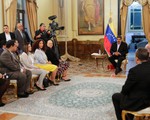 Tổng thống Venezuela Maduro đề nghị đối thoại với ông Trump
