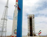 Mỹ giơ gậy cấm vận dọa Iran vì phóng vệ tinh