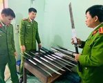 Mâu thuẫn khi hát karaoke, nhóm thanh niên dùng dao, kiếm đánh nhau