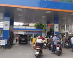 Xăng RON95 tăng gần 1.000 đồng/lít từ 18h chiều nay 1-10