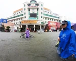 TP Vinh ngập lụt lịch sử, bộ đội đưa xe quân sự 