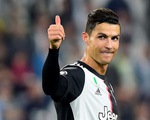 Ronaldo lại vượt mặt Messi trong cuộc đua ghi bàn