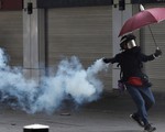 Hong Kong hỗn loạn vì biểu tình bất hợp pháp