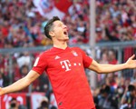 Lewandowski lập kỷ lục ghi bàn, Bayern Munich chiếm ngôi đầu bảng