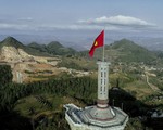 Bên trong công trình phá núi xây chùa "hoành tráng" ở Lũng Cú