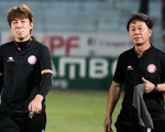 HLV CLB TP.HCM không đổ lỗi cho trọng tài về bàn thua đầu tiên trước Hà Nội FC