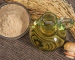 Người Việt đang được mua dầu gạo với giá ưu đãi