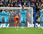 Thủ môn mắc sai lầm, Tottenham thua đậm 0-3 trước ‘đàn em’ Brighton