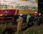 Xe đầu kéo cuốn xe máy vào gầm, một người thiệt mạng