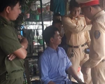 Gây tai nạn bỏ chạy bị dân bắt được, tài xế say xỉn xưng thiếu tá quân đội