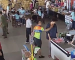 Tạm đình chỉ công tác với thượng úy công an tát nhân viên bán hàng