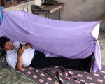 Cựu tổng thống Bolivia tị nạn ở Mexico, ngủ trong căn nhà tồi tàn đầy bụi bặm