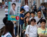 Cử tri Hong Kong đi bầu đông kỷ lục, dự báo kết quả bất ngờ
