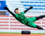 Thủ môn Bùi Tiến Dũng: 