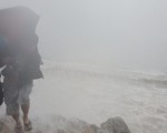 Áp thấp ở bắc Trường Sa khả năng mạnh lên, đất liền mưa lớn