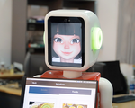 Nhóm nghiên cứu AI của ĐH Duy Tân chế tạo robot phục vụ
