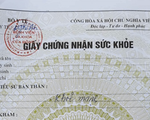 Bắt 3 phụ nữ làm giả hàng trăm giấy khám sức khỏe