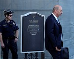 Ông Trump gặp nguy vì đồng minh phản cung trong điều tra luận tội?