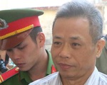 Trả hồ sơ vụ án cựu bí thư Bến Cát, Bình Dương, người nhà bị cáo vỗ tay