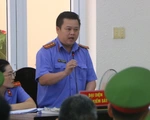 Tranh luận kịch tính tại phiên tòa xử cựu bí thư Bến Cát