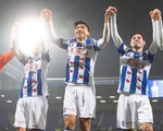 Văn Hậu ra sân lần đầu và ăn mừng chiến thắng với Heerenveen