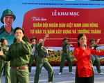 Khai mạc triển lãm ảnh về quân đội nhân dân Việt Nam anh hùng
