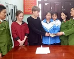 2 học sinh trường dân tộc nội trú trả lại gần 14 triệu cho người đánh rơi
