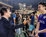 Vì sao bầu Hiển không can thiệp để Văn Hậu về đá VCK U23 châu Á?